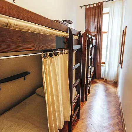 Ghostel - Medieval Хостел