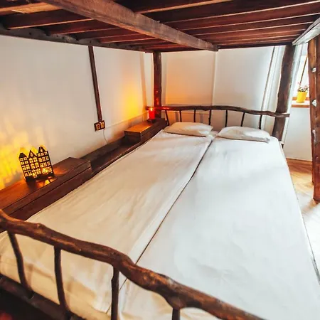 Ghostel - Medieval Vandrerhjem Lviv