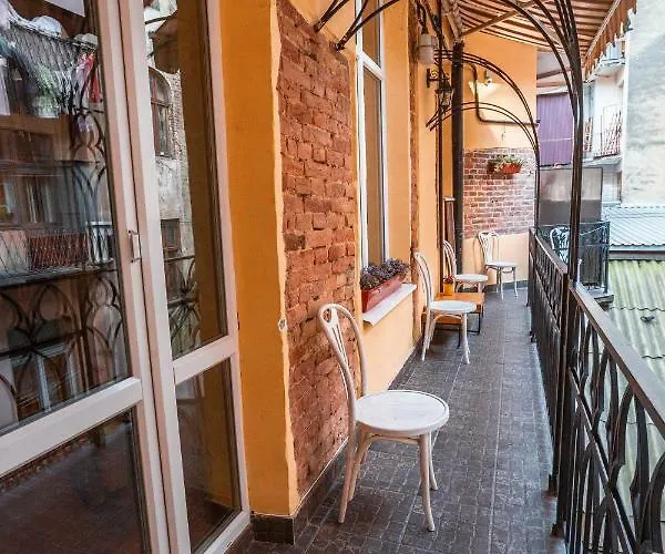 Ghostel - Medieval Hostel *